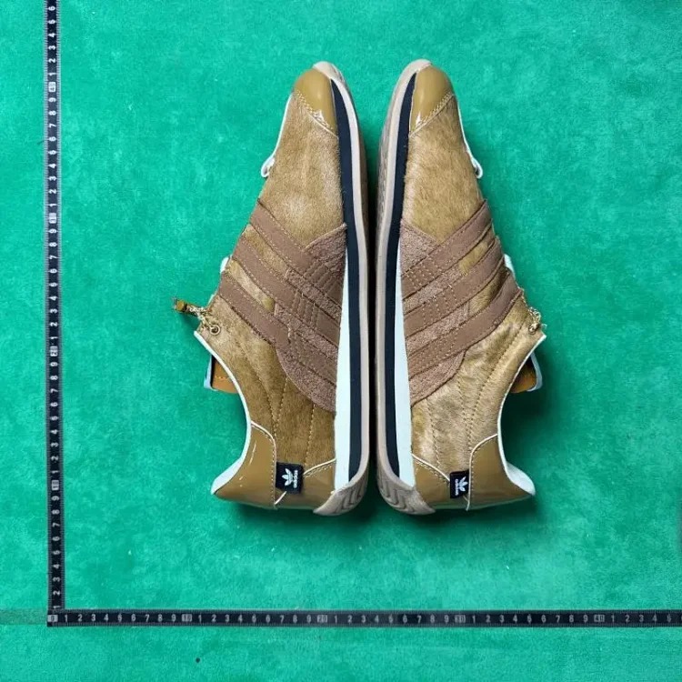 L5J low-cut lifestyle shoes