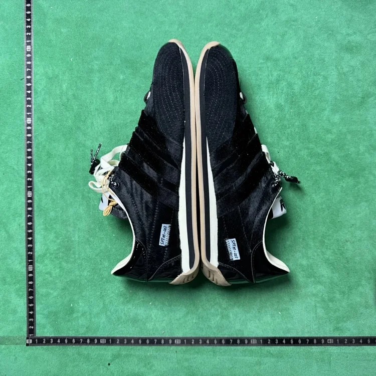 L5J low-cut lifestyle shoes