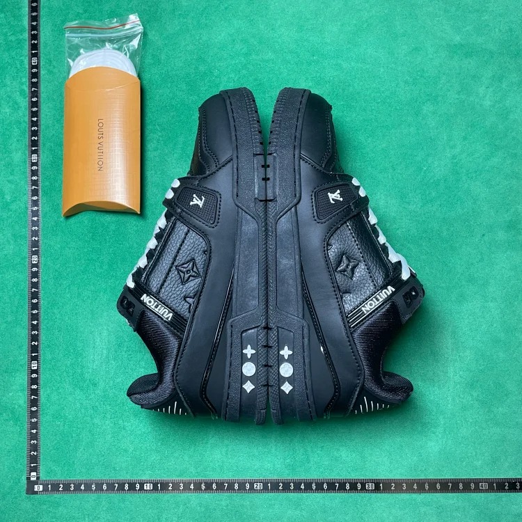 B3D lace-up flat low-top sneakers image 2