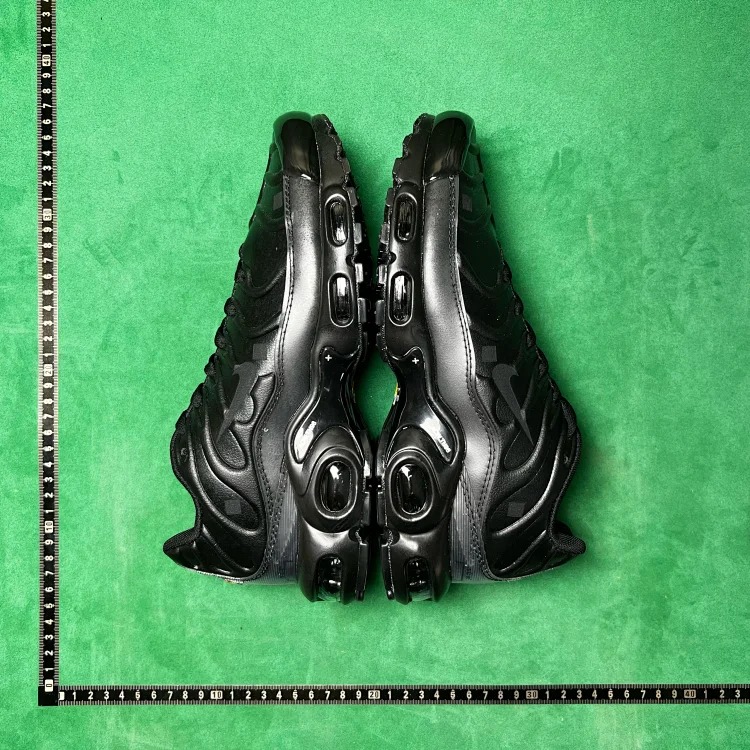 Round toe lace-up low-cut lifestyle shoes B3D image 2