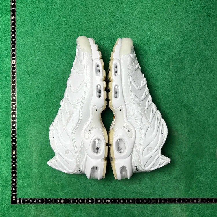 Round toe lace-up low-cut lifestyle shoes B3D image 3