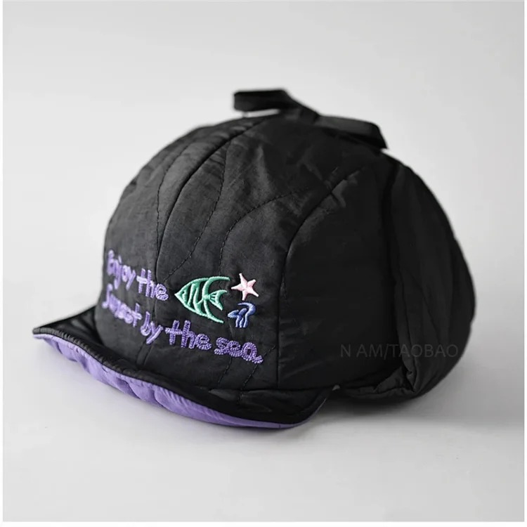 Contrast letter embroidered quilted lace-up pilot hat for women, cute, sweet and versatile travel windproof and warm ear protection hat