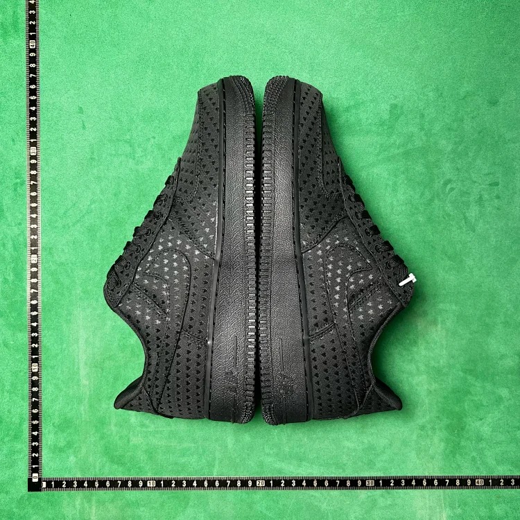 Comfortable, versatile and lightweight low-cut sneakers B5D