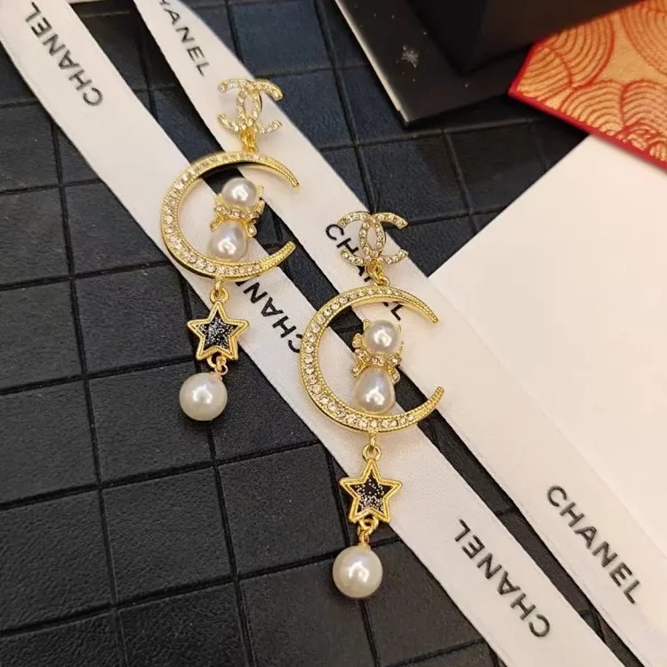 Fashion ins niche earrings