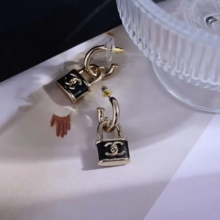 Fashion ins niche earrings