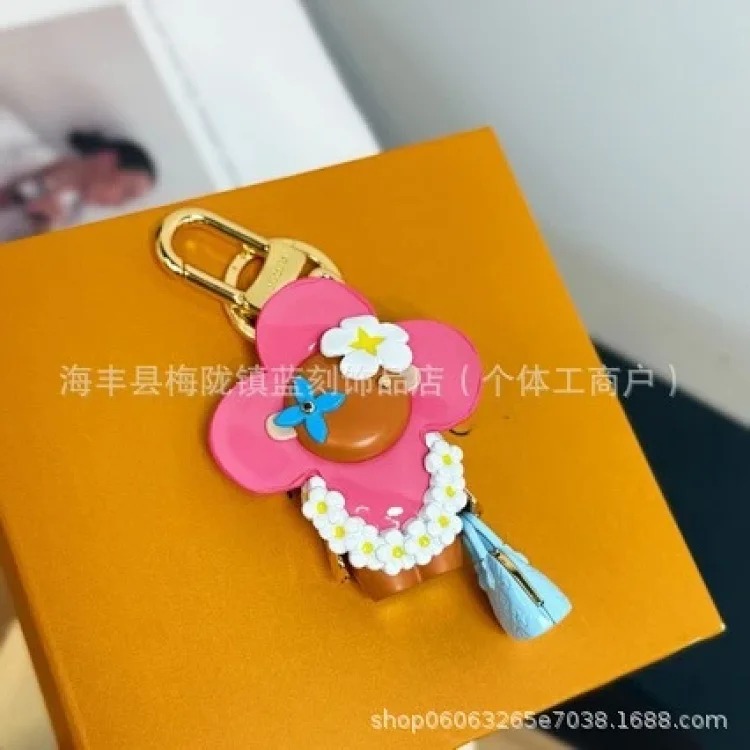 Lambskin Vivian (pendant) car keychain creative cute couple bag pendant
