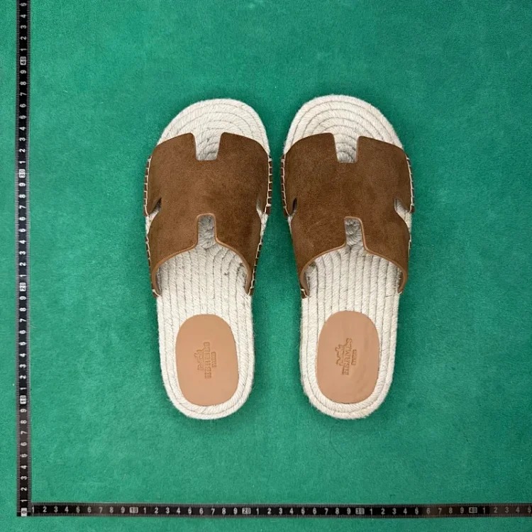 (Customized models are shipped in 3-7 days) Calfskin flat fashion sandals TT 0