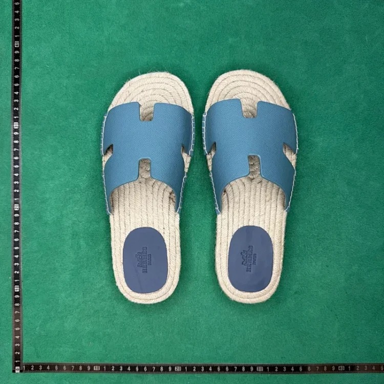 (Customized models are shipped in 3-7 days) Calfskin flat fashion sandals TT 0