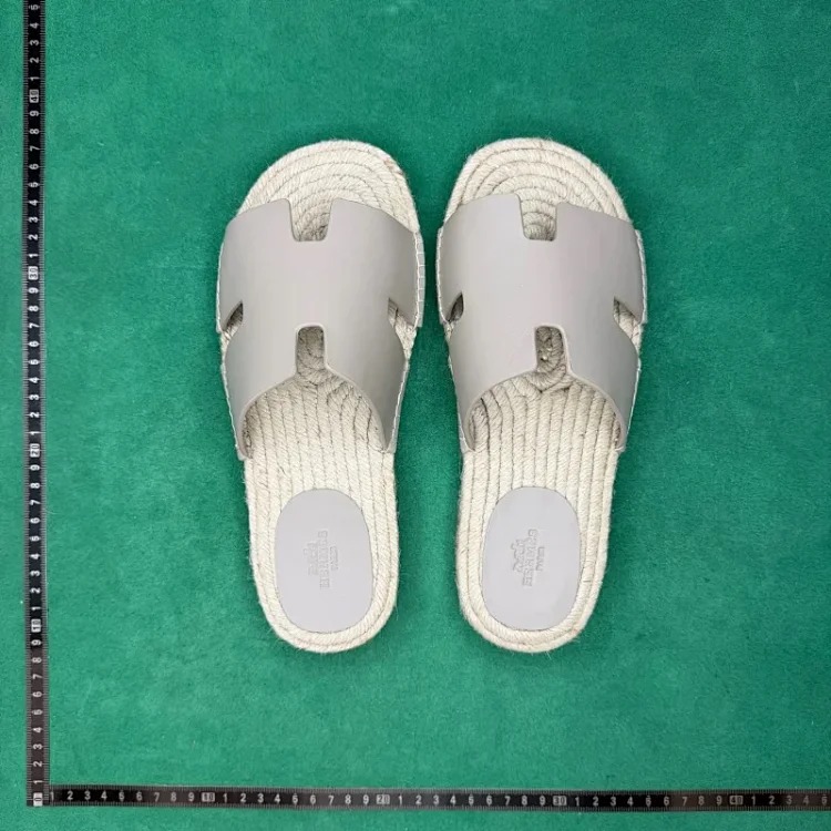 (Customized models are shipped in 3-7 days) Calfskin flat fashion sandals TT 0