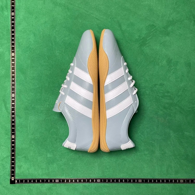 Comfortable, trendy, versatile and fashionable low-top tennis shoes B0D image 5