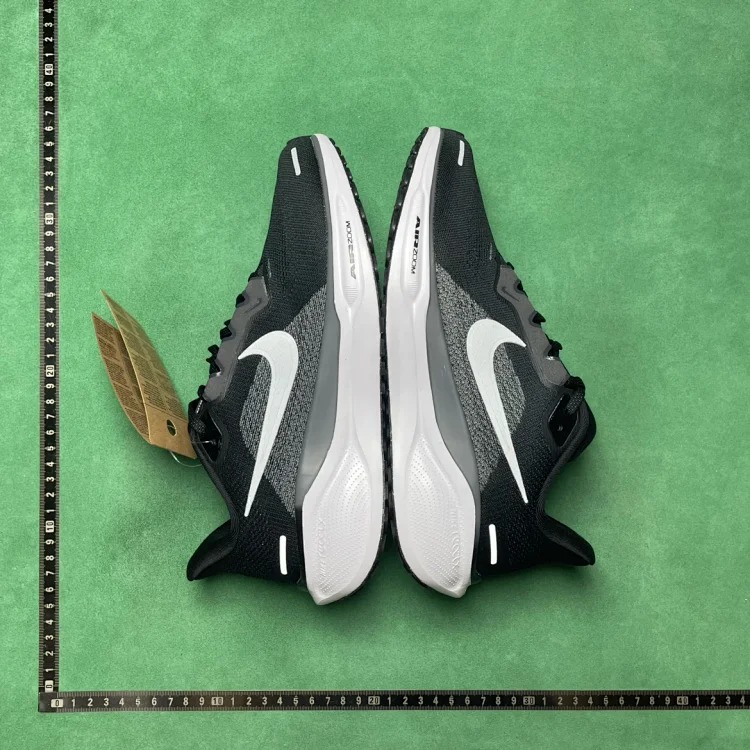 T2D comfortable sports shock-absorbing breathable low-cut running shoes