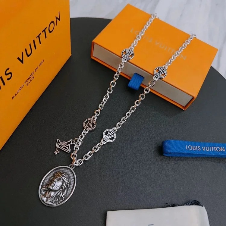 ¥235-245 New fashion trend necklace