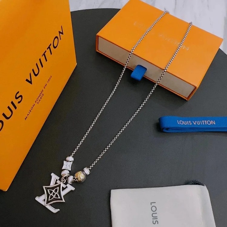 ¥235-245 New fashion trend necklace