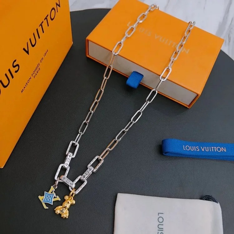 ¥235-245 New fashion trend necklace