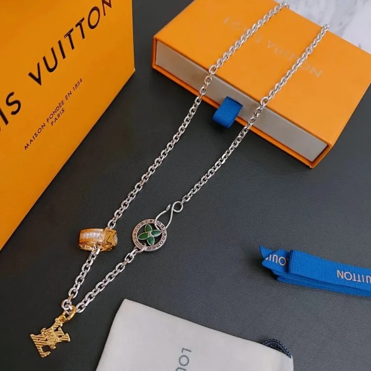 ¥235-245 New fashion trend necklace