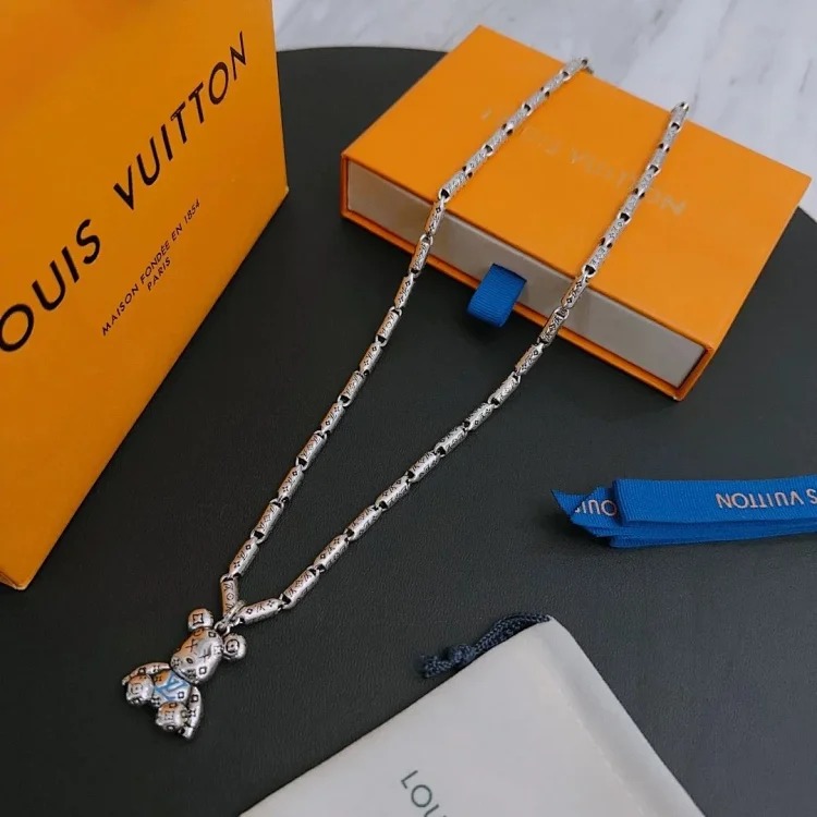 ¥235-245 New fashion trend necklace