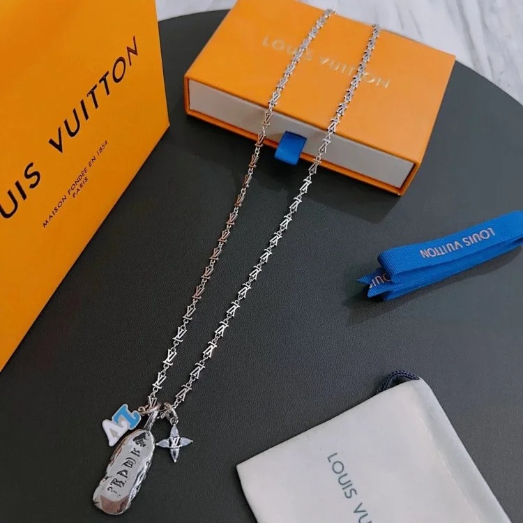 ¥235-245 New fashion trend necklace