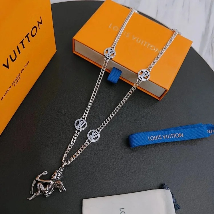 ¥235-245 New fashion trend necklace