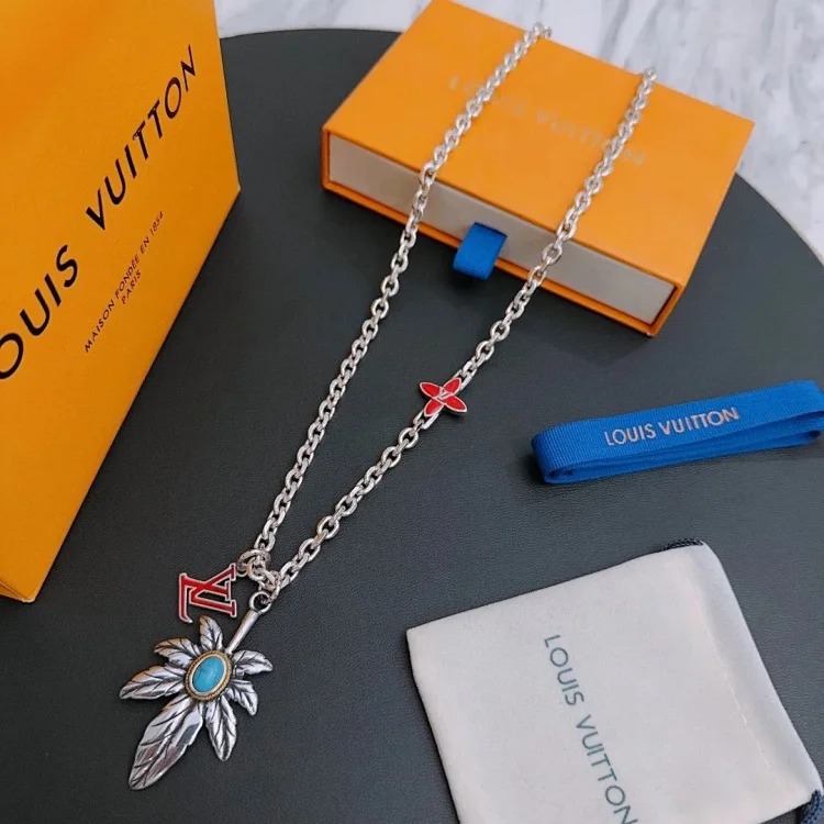 ¥235-245 New fashion trend necklace