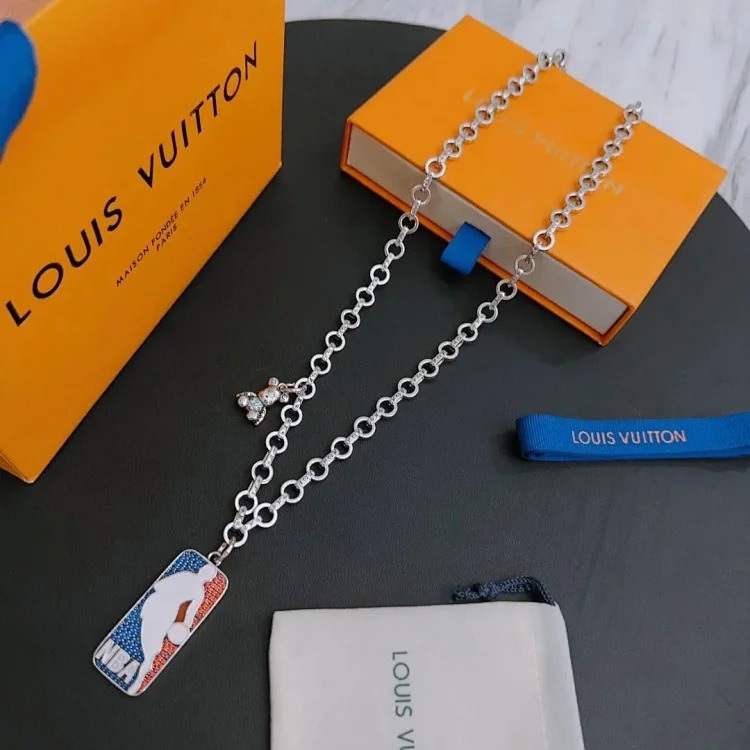 ¥235-245 New fashion trend necklace