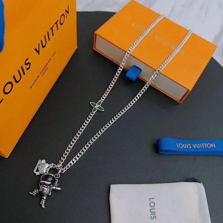 ¥235-245 New fashion trend necklace