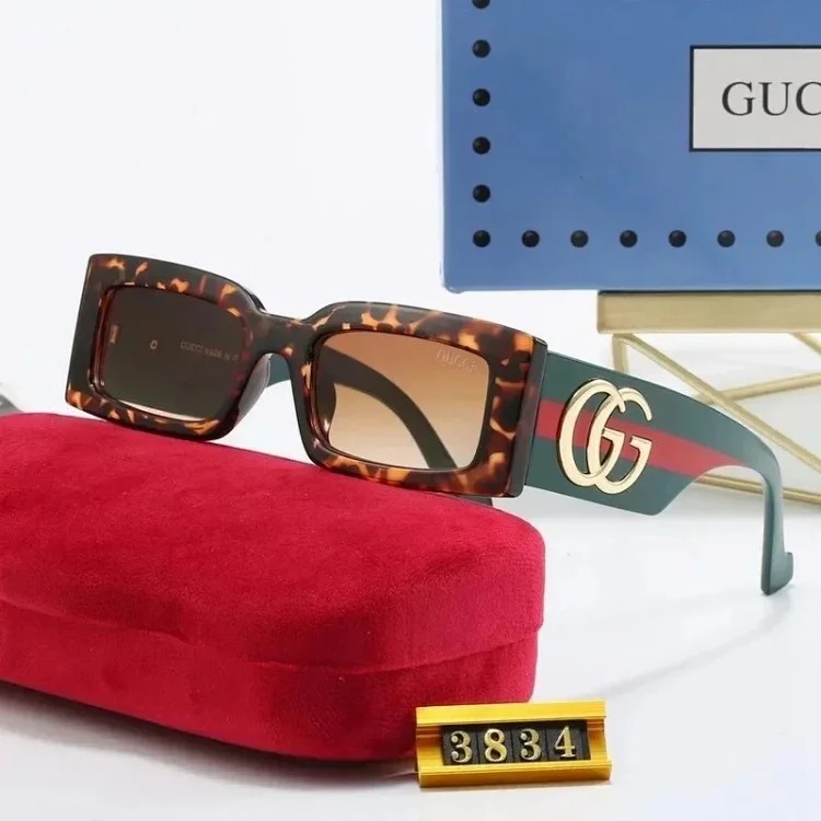 Fashionable sunglasses 012