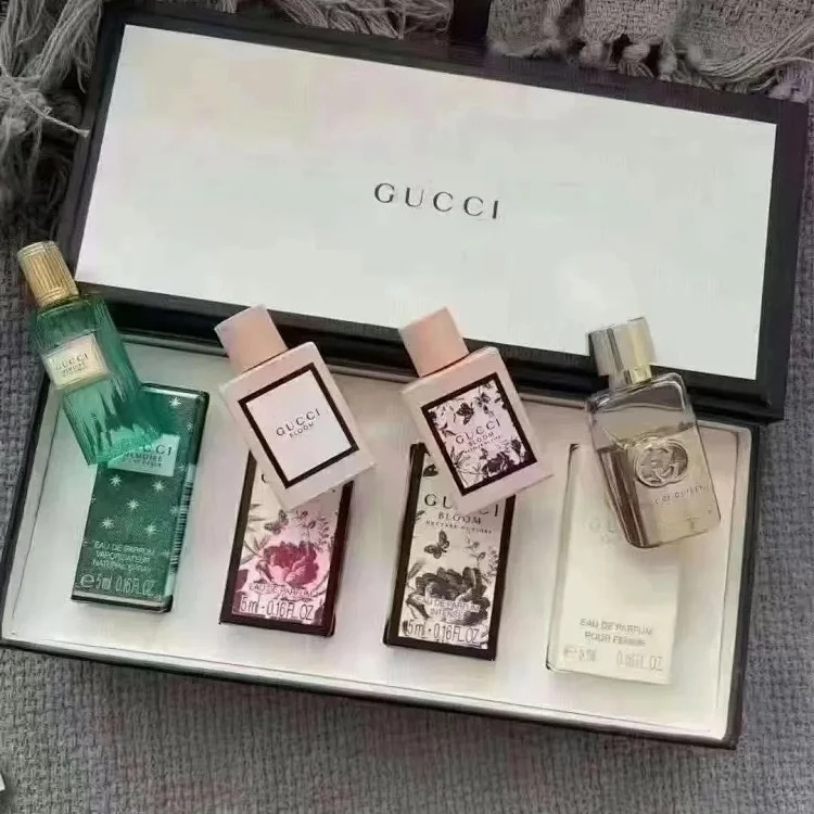 Fashionable and Popular Perfume Set (P-0103)