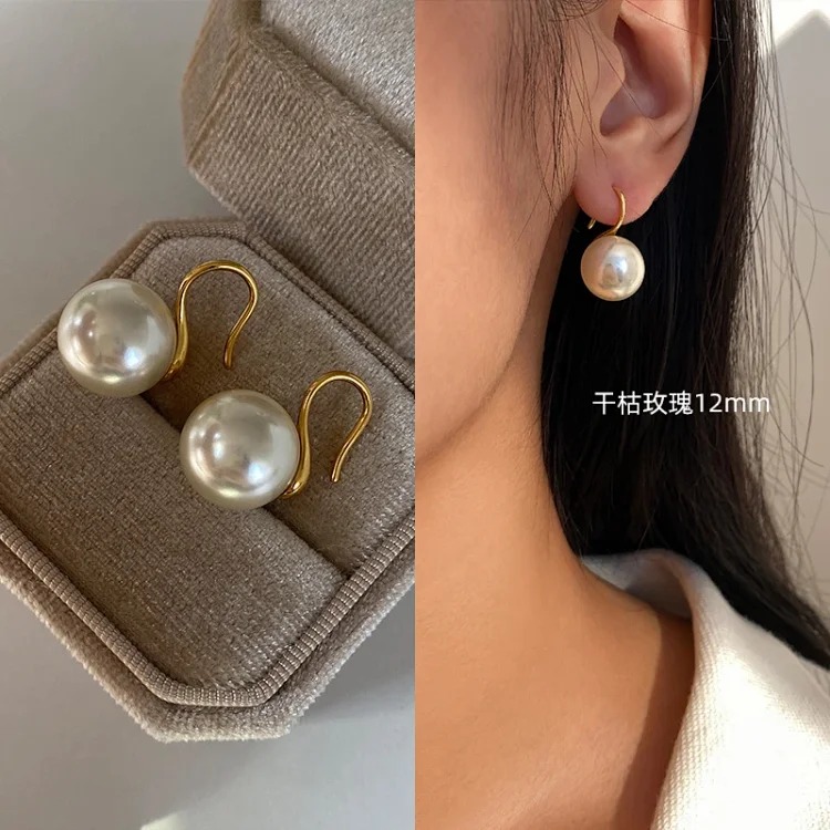 Pure silver high-end pearl earrings, women's high-end ear hook earrings, high-heeled shoes, pearl earrings 2025 new style