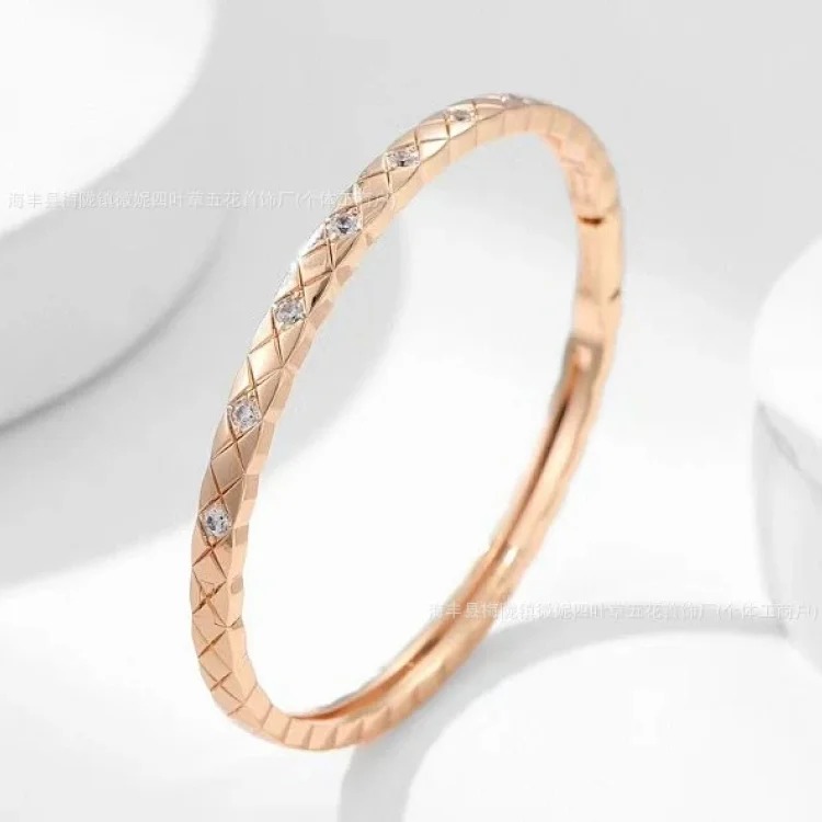 Xiaoxiangfeng coco rhombus diamond bracelet Seiko CNC plated 18k rose gold light luxury niche high-end bracelet
