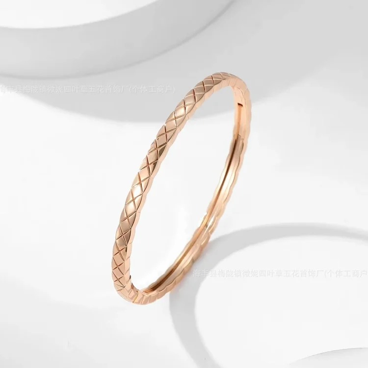 Xiaoxiangfeng coco rhombus diamond bracelet Seiko CNC plated 18k rose gold light luxury niche high-end bracelet