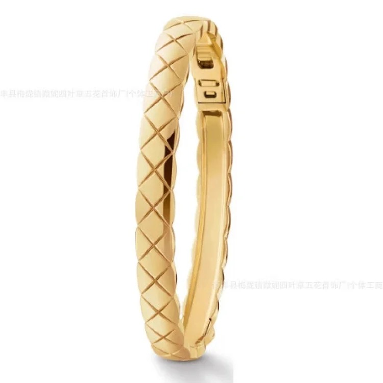 Xiaoxiangfeng coco rhombus diamond bracelet Seiko CNC plated 18k rose gold light luxury niche high-end bracelet