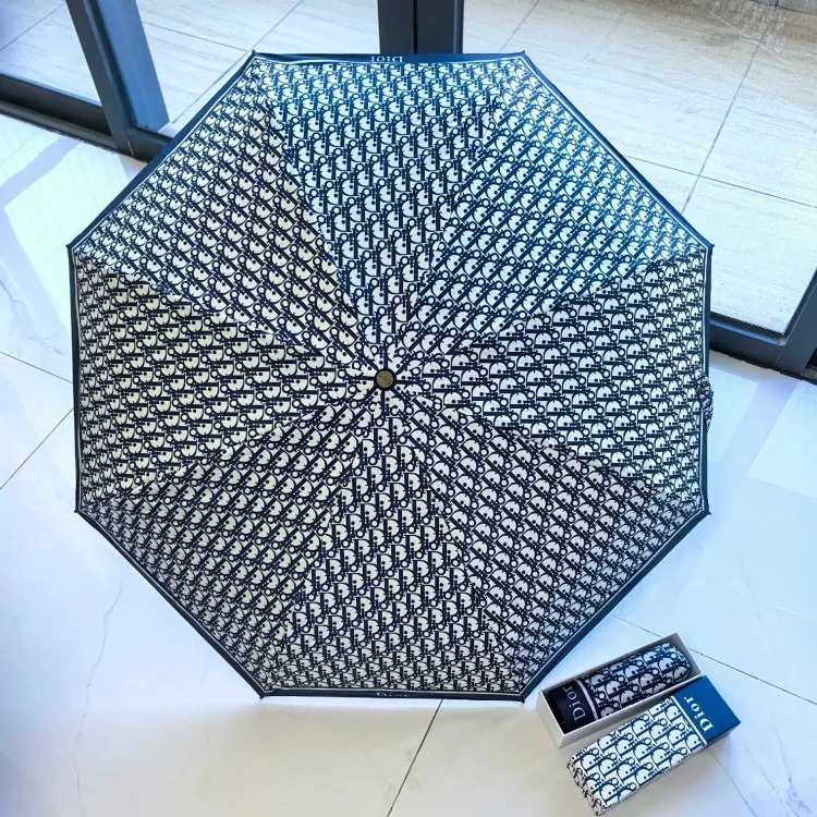 D's new 50% off sunny and rainy umbrella Internet celebrity mini anti-UV sunscreen pocket gift umbrella