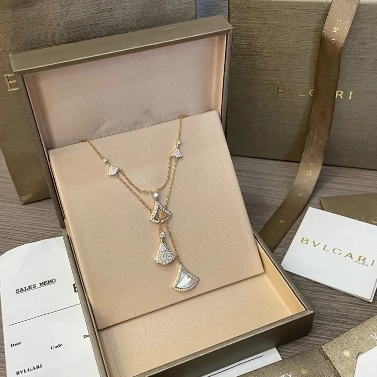 Honeycomb Necklace Cross Necklace Horseshoe Buckle Necklace Double Tassel Necklace Laser Five-leaf Clover Bracelet Star Bracelet Comet Necklace
