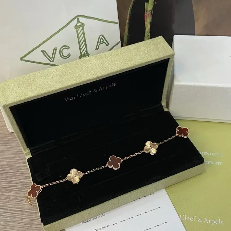 Honeycomb Necklace Cross Necklace Horseshoe Buckle Necklace Double Tassel Necklace Laser Five-leaf Clover Bracelet Star Bracelet Comet Necklace