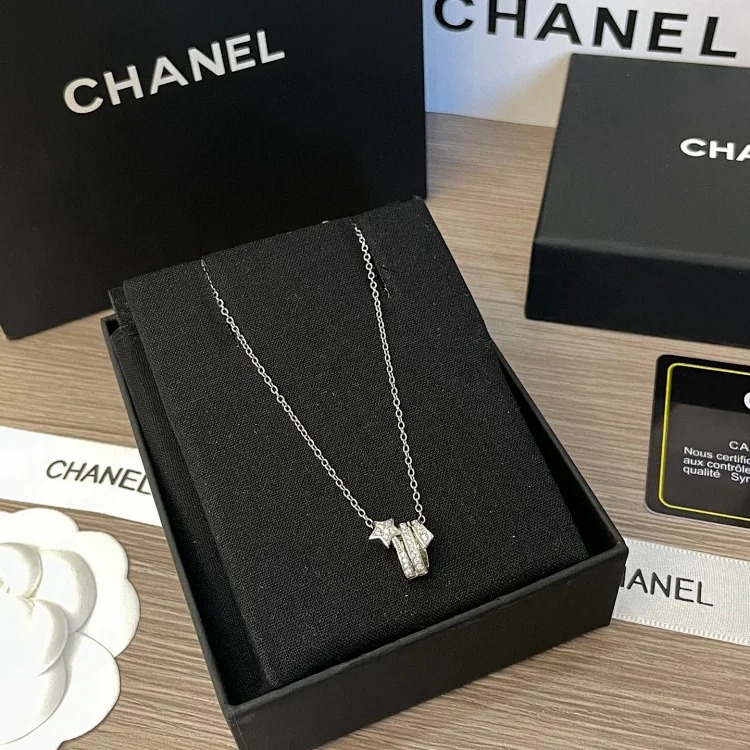 Honeycomb Necklace Cross Necklace Horseshoe Buckle Necklace Double Tassel Necklace Laser Five-leaf Clover Bracelet Star Bracelet Comet Necklace