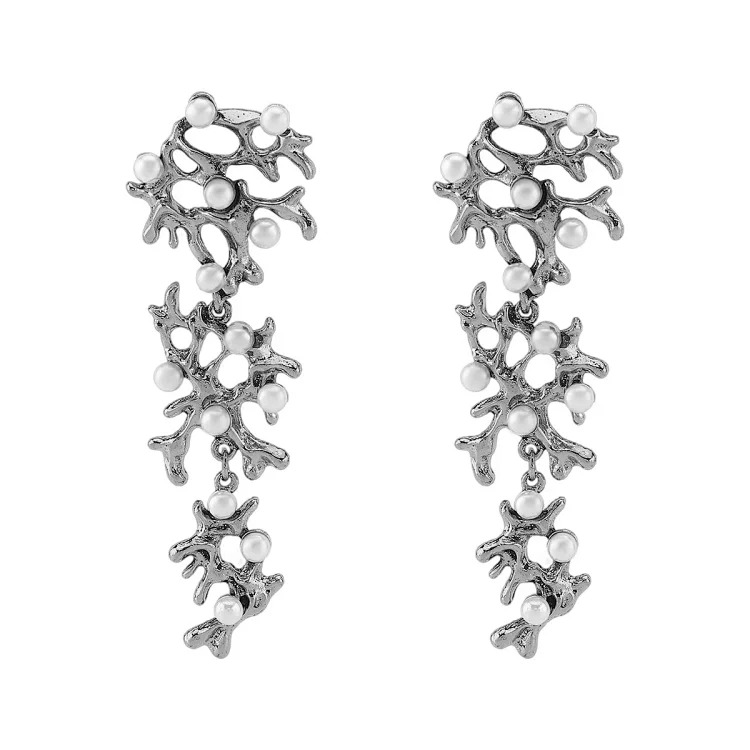 Summer bohemian vacation style accessories, marine life pendant earrings, light luxury and high-end foreign trade shell jewelry