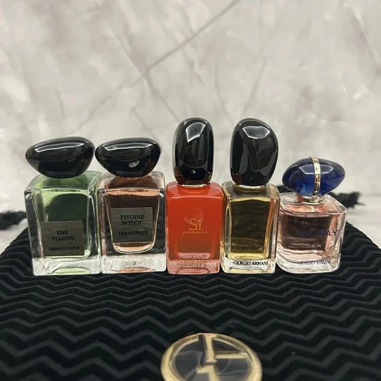 LM01-Perfume//Small sample 5ml- 10ml And medium sample 30ml collection