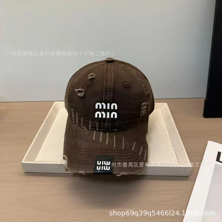 Korean of the new hole-in-the-wall hard-top baseball hat for women, spring and autumn sun visor for men, small peaked hat with face, trendy hat