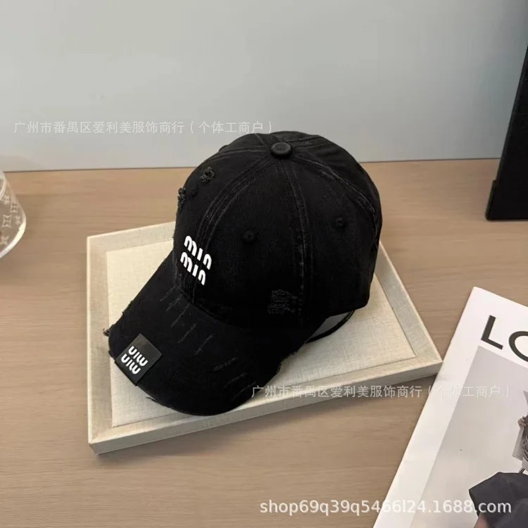 Korean of the new hole-in-the-wall hard-top baseball hat for women, spring and autumn sun visor for men, small peaked hat with face, trendy hat