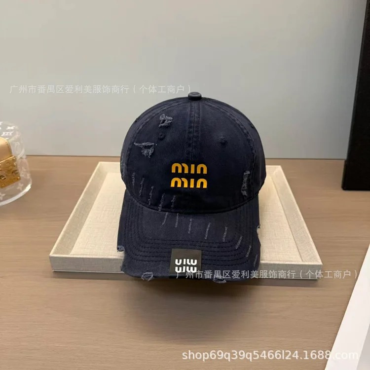 Korean of the new hole-in-the-wall hard-top baseball hat for women, spring and autumn sun visor for men, small peaked hat with face, trendy hat
