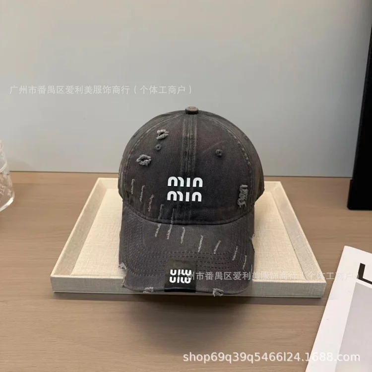 Korean of the new hole-in-the-wall hard-top baseball hat for women, spring and autumn sun visor for men, small peaked hat with face, trendy hat