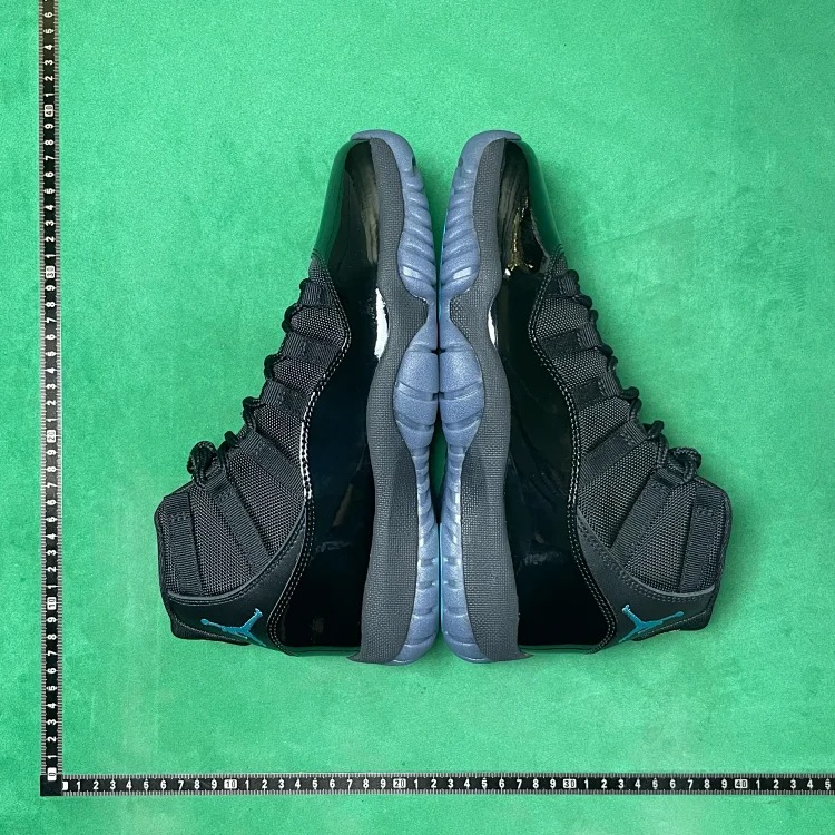 OG 11.0 comfortable and versatile retro basketball shoes GD6