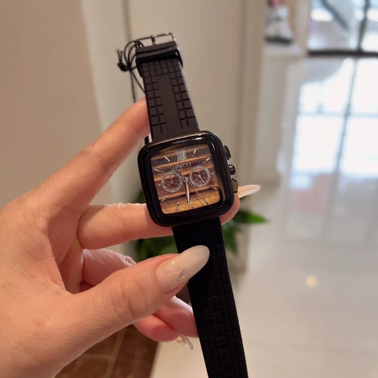 Trendy products - Gu Chi Shang Xin slightly, individual square shape, fashionable and elegant, full of coolness