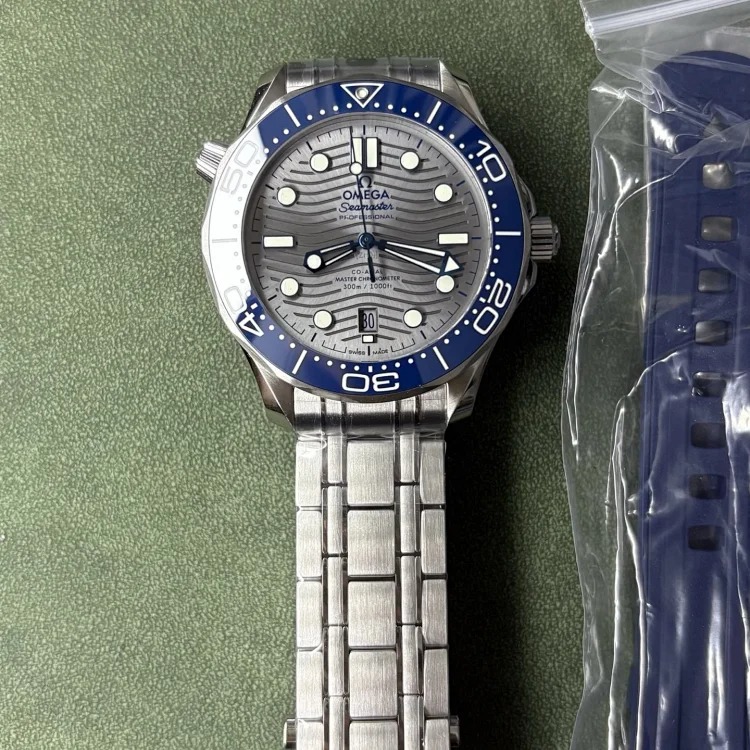 Apple Watch (1406) (extra charge for watch strap, please contact customer service)