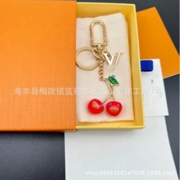 Ins high-end cherry keychain bag pendant women's bag jewelry exquisite car pendant dropshipping