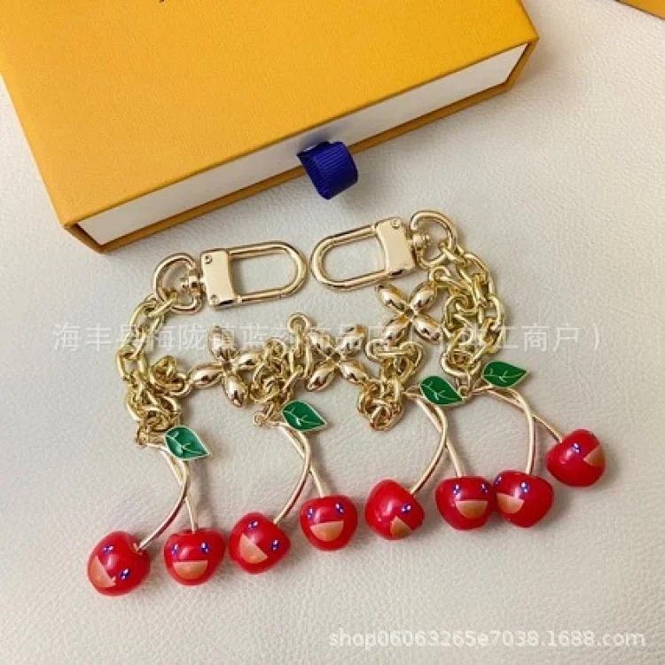 Ins high-end cherry keychain bag pendant women's bag jewelry exquisite car pendant dropshipping