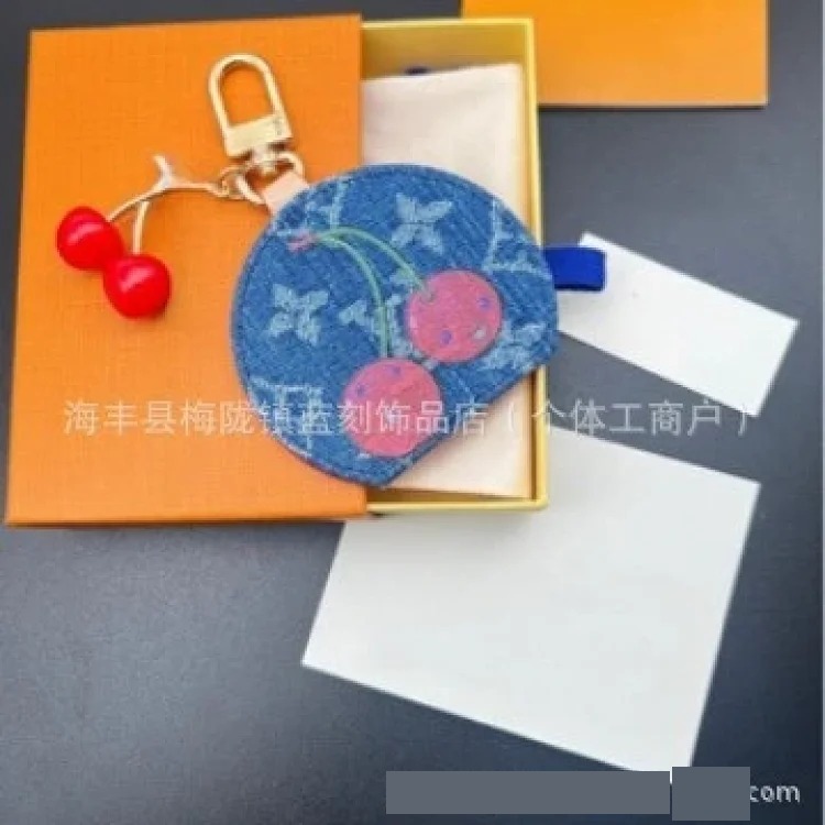 Ins high-end cherry keychain bag pendant women's bag jewelry exquisite car pendant dropshipping