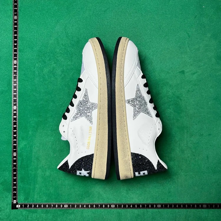 Comfortable and versatile low-top fashion sneakers B2D image 5