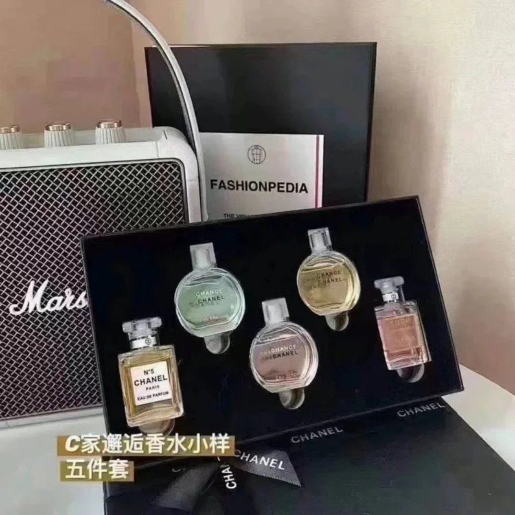 Fashionable and Popular Perfume Set (P-0103)