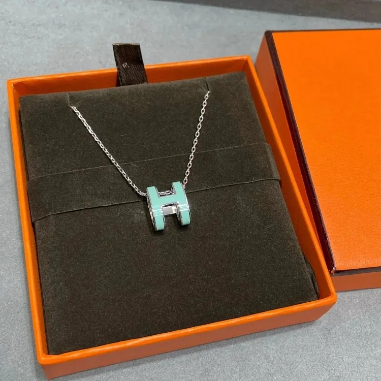 ZW-1 Decorate your life with jewelry to keep your happiness from fading. (Hrmès) (With gift box packaging) REPspreadsheet.help image 3